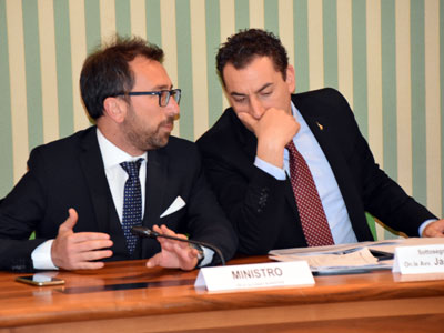 Il ministro della Giustizia Alfonso Bonafede e il Sottosegretario Jacopo Morrone