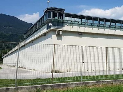 L'esterno del carcere di Tolmezzo