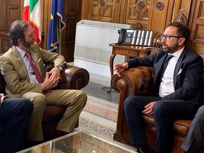 L'ambasciatore tedesco Viktor Elbling e il ministro della Giustizia Alfonso Bonafede