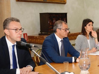 Un momento della conferenza stampa con (da sinistra) Antonino De Leo, Francesco Basentini e Virginia Raggi