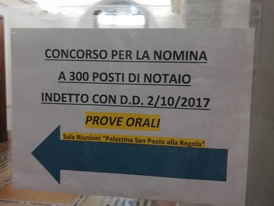 Cartello affisso all'interno del Ministero della Giustizia in via Arenula