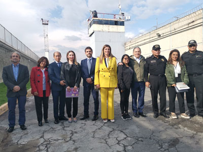 Le due delegazioni nel carcere Marta Varonil