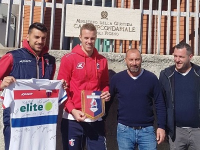 Una delegazione della Sambenedettese Calcio nel carcere di Ascoli Piceno