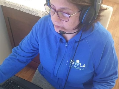 400x300 operatrice isola solidale numero verde