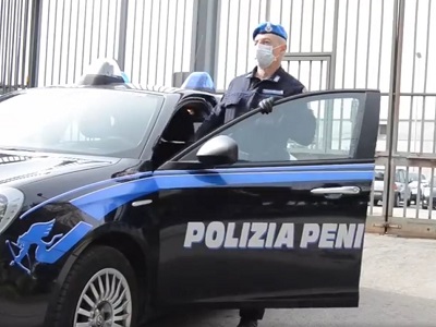 Video agenti polizia penitenziaria Livorno