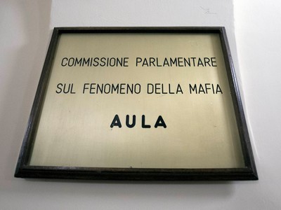 LA TARGA DELLA COMMISSIONE ANTIMAFIA