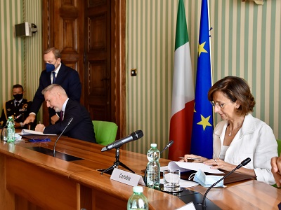 Marta Cartabia - Lorenzo Guerini firmano protocollo per la cessione della Caserma Manara