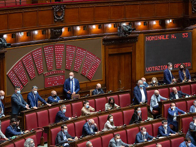 votazione in Parlamento
