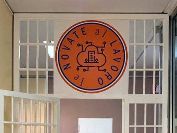 L'ingresso del Polo lavorazioni nel carcere di Piacenza