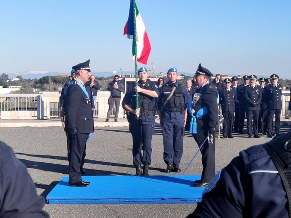 Cerimonia del passaggio di consegne della Bandiera del GOM fra il direttore uscente Mauro D'Amico e il nuovo Augusto Zaccariello