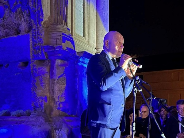 Il ministro Carlo Nordio alla fiaccolata a sostegno di Israele all'Arco di Tito, Roma (Credit: Comunità ebraica di Roma)