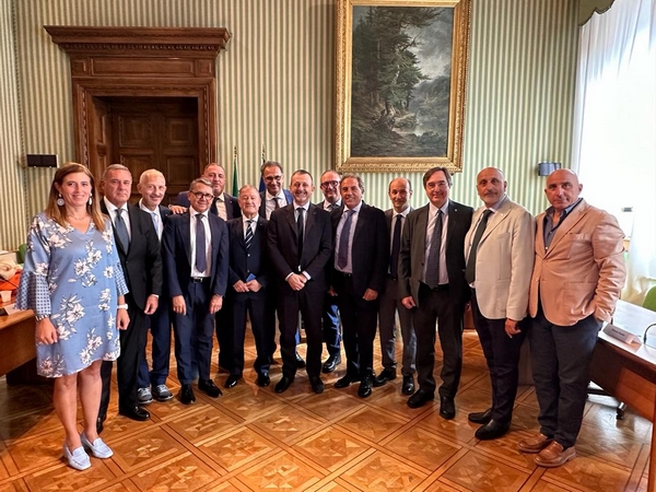 Firma Accordo nazionale quadro per il personale non dirigenziale del Corpo di Polizia Penitenziaria