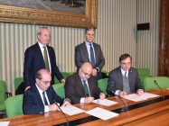 Firma protocollo tra Giovanni Russo (Dap), Patrizio Gonnella (Antigone) e Antonio Delfino (Giuffrè) per progetto "Nessuno escluso" (Credit: ministero Giustizia)