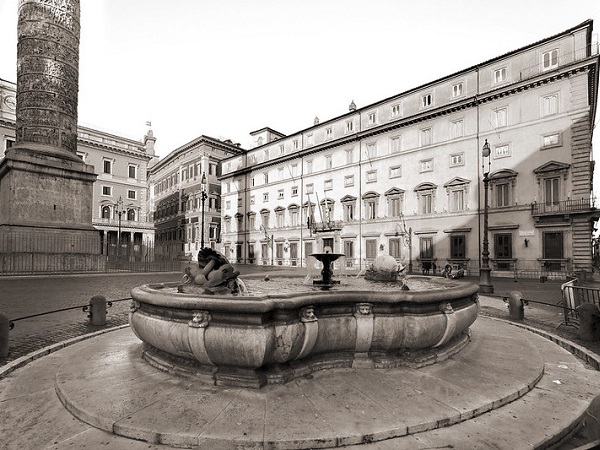 Palazzo Chigi, piazza Colonna (Credit: Flickr)