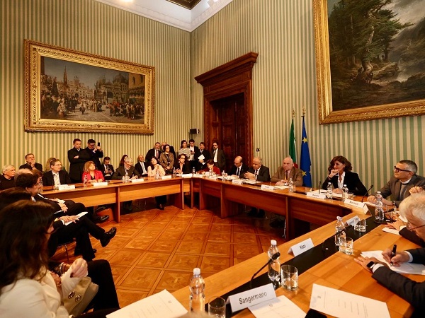 Firma del protocollo "liberi di scegliere"