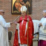 Papa Francesco apre la Porta Santa (Dicastero per la Comunicazione, Città del Vaticano)