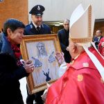 Papa Francesco apre la Porta Santa (Dicastero per la Comunicazione, Città del Vaticano)