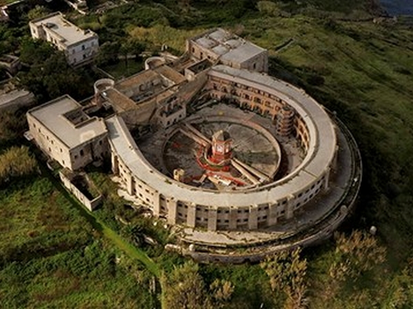 Veduta dell'ex carcere di Santo Stefano-Ventotene