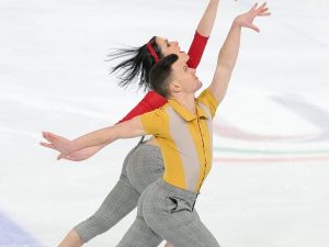 guignard e fabbri su ghiaccio fiamme azzurre (credit wilma alberti per mingiustizia)