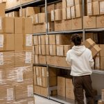 Ragazzi che lavorano nel Pastificio Futuro (Casal Del Marmo)