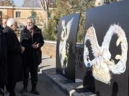Il Presidente della Repubblica Sergio Mattarella con Marcello Smarrelli, curatore artistico, ed Eugenio Tibaldi, artista e ideatore dell’opera (foto di Francesco Ammendola - Ufficio per la Stampa e la Comunicazione della Presidenza della Repubblica)