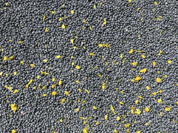 Foto materiale plastico Montorio Verona (cooperativa Reverse)