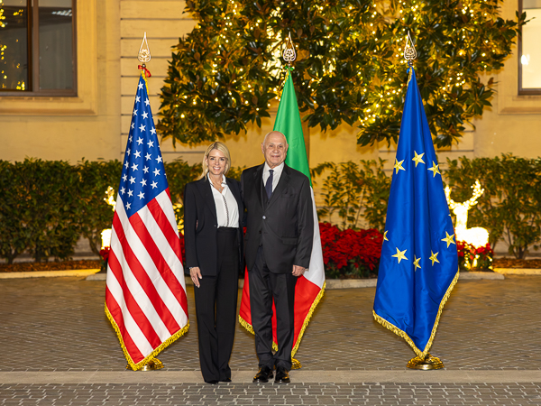 Carlo Nordio, Pam Bondi (Attorney General degli Stati Uniti) e Tilman Fertitta (Amasciatore USA in Italia)