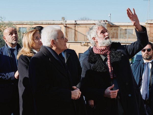 Rebibbia femminile - Arte contemporanea Benu - Presidente Mattarella in visita (foto Ministero della giustizia)