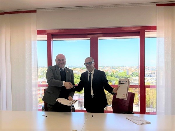 Valastro (Croce Rossa Italiana) e Sangermano (Capo Dipartimento Giustizia minorile e di Comunità) siglano la convenzione nazionale per i lavori di pubblica utilità