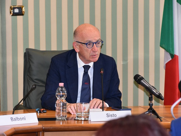 Il viceministro Sisto.