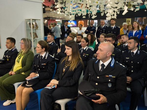 Al Salone del libro, presentazione dell'opera sui Caduti del Corpo