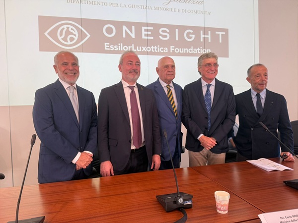 Nisida, conferenza stampa Ministero-Onesight Essilor Luxottica
