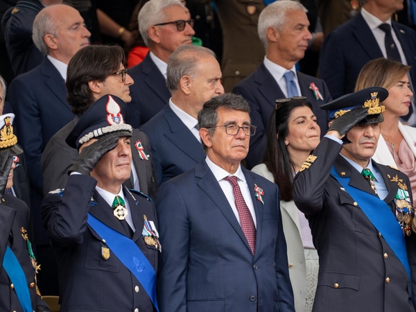 2 Giugno: il capo del Dipartimento dell'Amministrazione Penitenziaria Stefano Carmine De Michele e il dirigente generale del Corpo di polizia penitenziaria Augusto Zaccariello