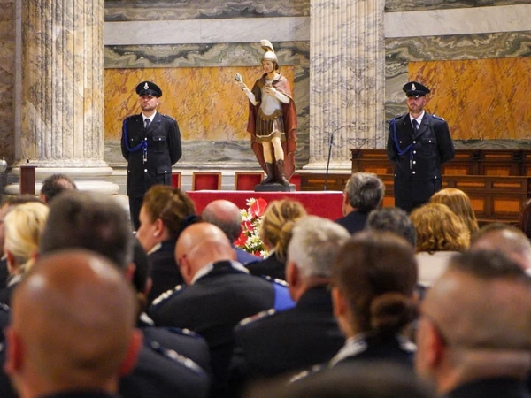 La statua di San Basilide, patrono del Corpo di polizia penitenziaria