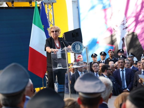 Maria Falcone alla cerimonia di svelamento della Croma di Falcone al Museo del Presente, Palermo, 13 luglio 2026.