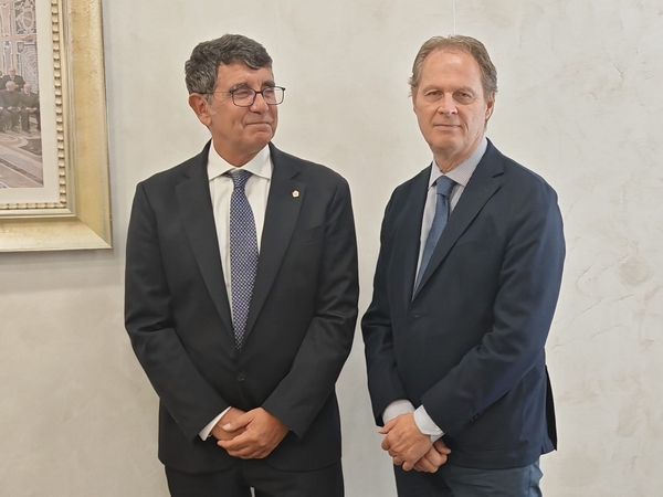 I firmatari del Protocollo d'intesa, il capo del DAP Stefano Carmine De Michele e il presidente del CNOG Carlo Bartoli