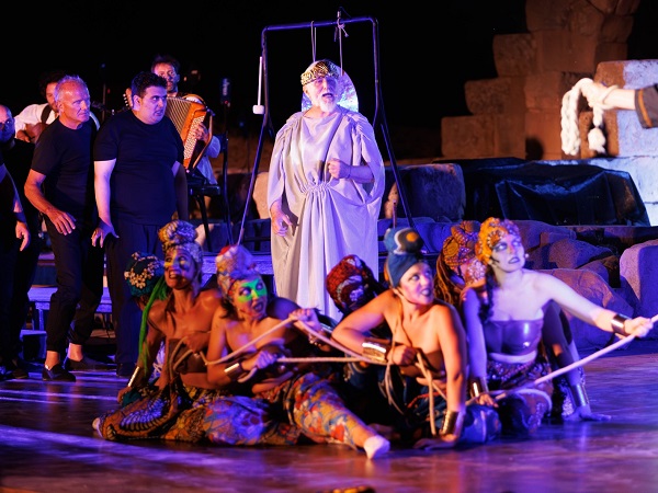 “C’è una sola umanità”: Ovadia e la forza del teatro in carcere