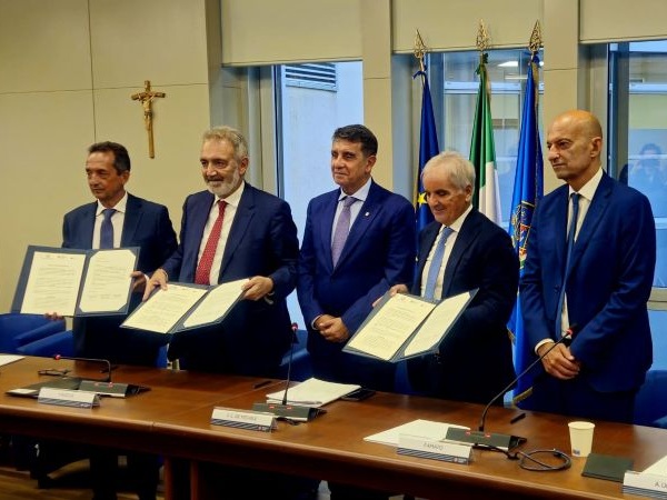 Firma per l'accordo “Casa di Comunità di Rebibbia"